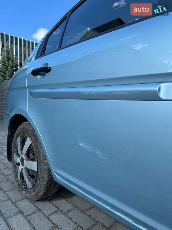 Седан Hyundai Accent 2009 в Харькове
