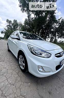 Седан Hyundai Accent 2012 в Покровську