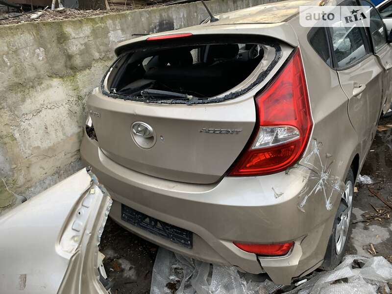 Hyundai Accent 2012
