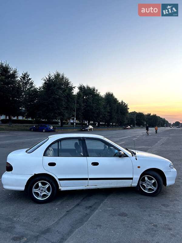 Седан Hyundai Accent 1998 в Черкасах