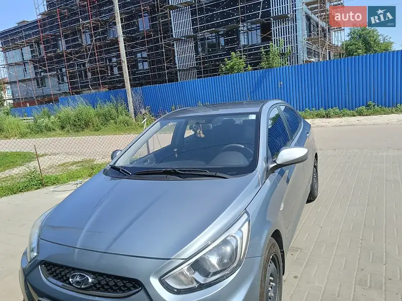 Hyundai Accent