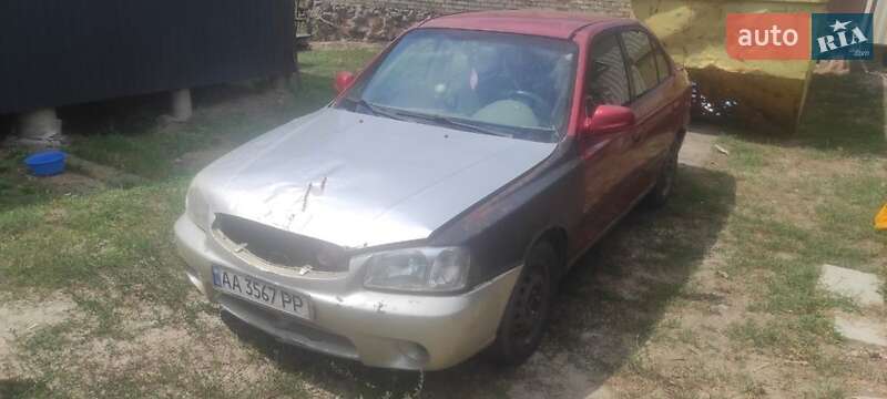 Седан Hyundai Accent 1999 в Киеве
