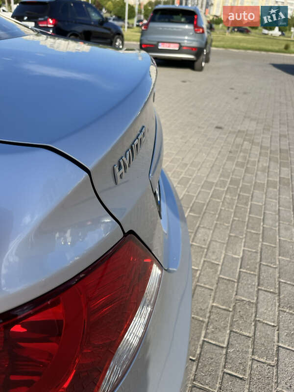 Седан Hyundai Accent 2012 в Львове