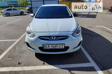 Седан Hyundai Accent 2013 в Киеве