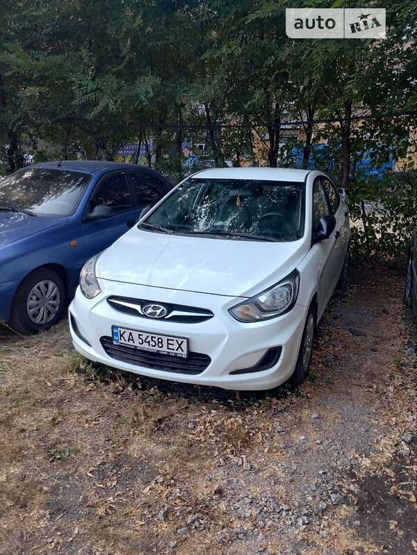 Седан Hyundai Accent 2013 в Киеве