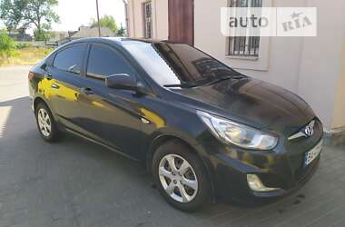 Седан Hyundai Accent 2011 в Пятихатках