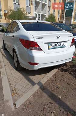 Седан Hyundai Accent 2013 в 