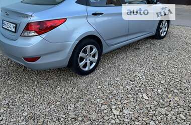 Седан Hyundai Accent 2011 в 