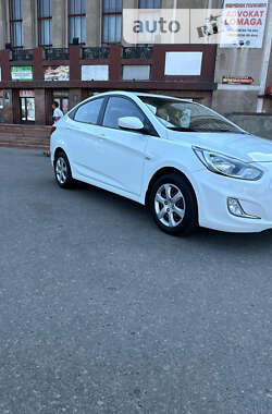 Седан Hyundai Accent 2012 в Харкові