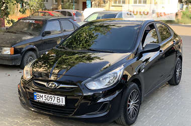 Седан Hyundai Accent 2011 в Сумах