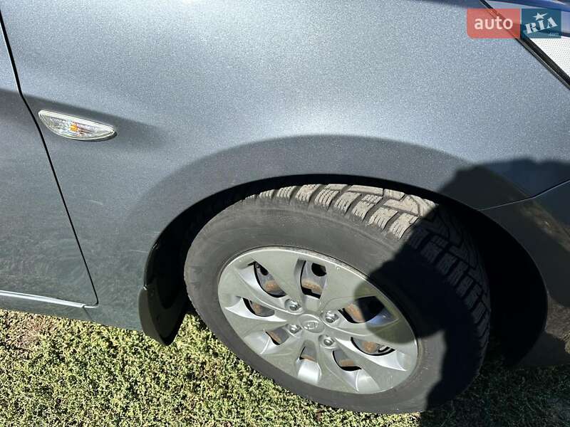 Седан Hyundai Accent 2018 в Решетиловке