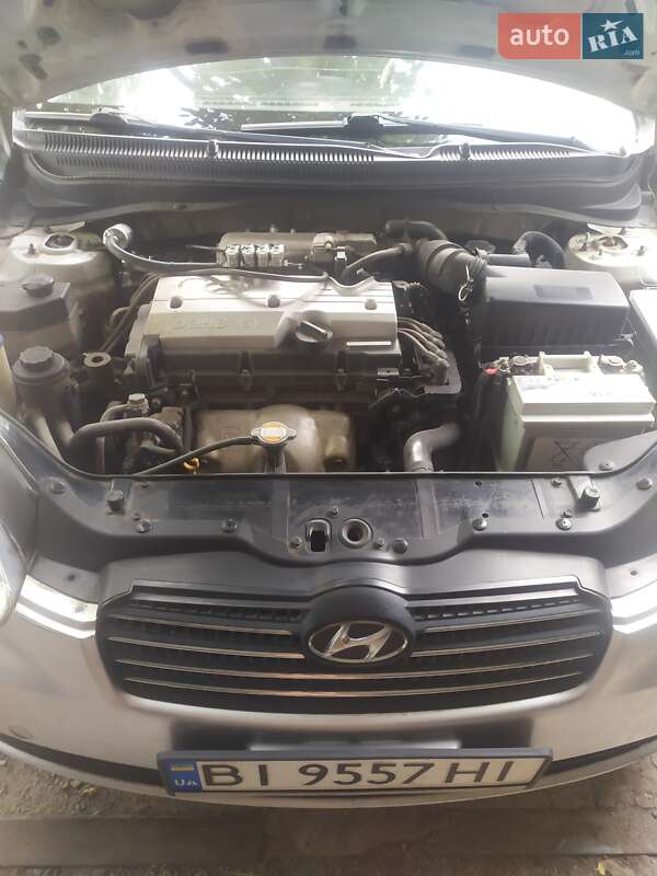 Седан Hyundai Accent 2008 в Гребінці