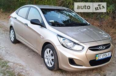 Седан Hyundai Accent 2011 в Кобеляках