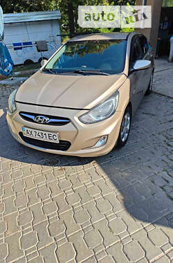 Хетчбек Hyundai Accent 2012 в Могилів-Подільському