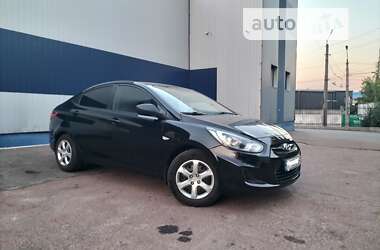 Седан Hyundai Accent 2013 в Чернигове