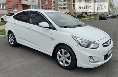 Седан Hyundai Accent 2012 в Виннице