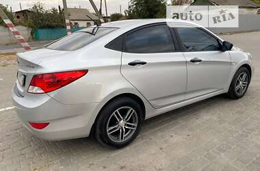 Седан Hyundai Accent 2011 в Козельщине