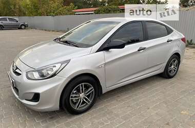 Седан Hyundai Accent 2011 в Козельщине