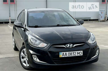 Седан Hyundai Accent 2012 в Киеве