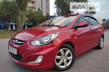 Седан Hyundai Accent 2012 в Киеве