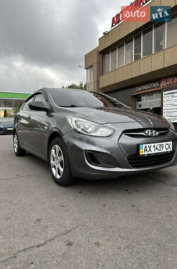 Седан Hyundai Accent 2011 в 