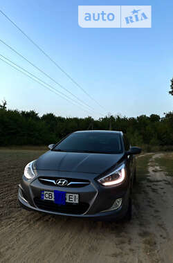 Седан Hyundai Accent 2013 в Чернігові