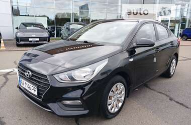 Седан Hyundai Accent 2017 в Киеве