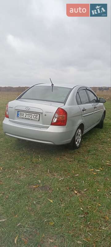 Седан Hyundai Accent 2007 в Ромнах