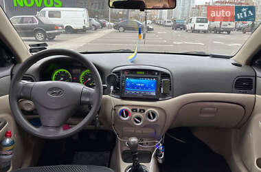 Седан Hyundai Accent 2009 в Киеве