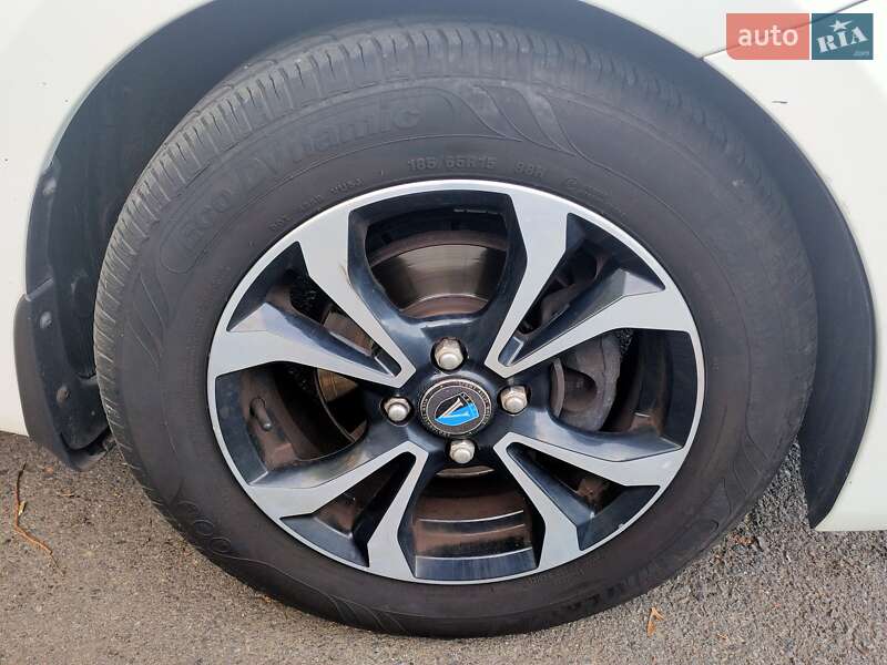 Седан Hyundai Accent 2012 в Хмельницькому фото 7 Седан Hyundai Accent 2012 в Хмельницькому