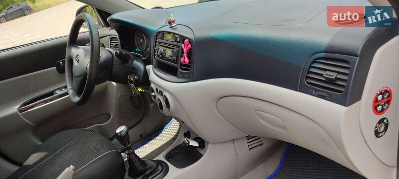 Седан Hyundai Accent 2007 в Хмельницькому фото 5 Седан Hyundai Accent 2007 в Хмельницькому