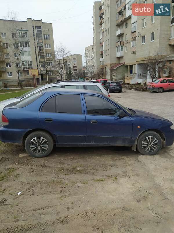 Лифтбек Hyundai Accent 1997 в Новом Роздоле