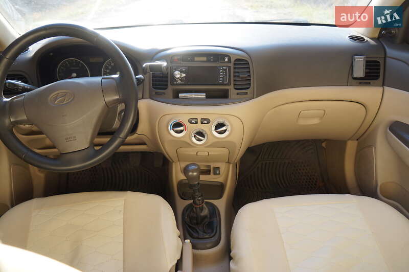Седан Hyundai Accent 2008 в Ахтырке