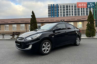 Седан Hyundai Accent 2012 в Днепре