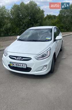 Седан Hyundai Accent 2013 в Ровно