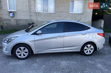 Седан Hyundai Accent 2016 в Лановцах