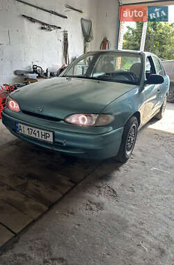 Седан Hyundai Accent 1995 в Киеве