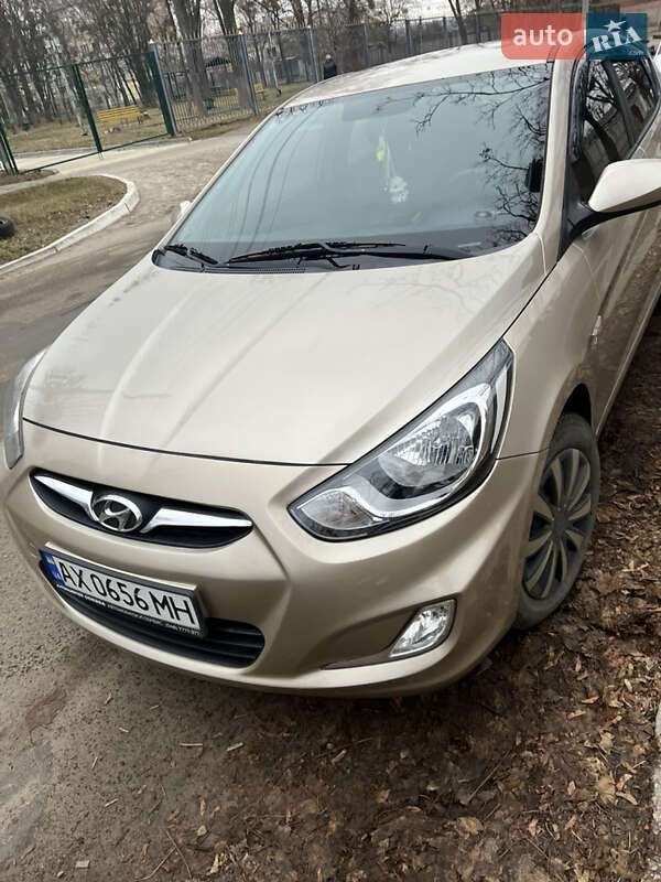 Хэтчбек Hyundai Accent 2012 в Харькове фото 3 Хэтчбек Hyundai Accent 2012 в Харькове