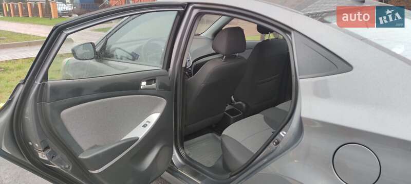 Седан Hyundai Accent 2013 в Кам'янець-Подільському