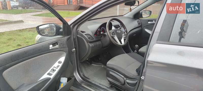 Седан Hyundai Accent 2013 в Кам'янець-Подільському