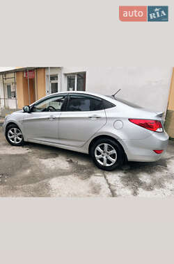 Седан Hyundai Accent 2011 в Ужгороде