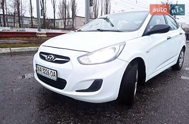 Хэтчбек Hyundai Accent 2013 в Киеве