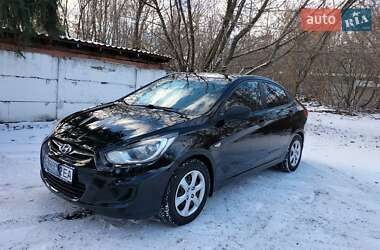 Седан Hyundai Accent 2013 в Чернигове