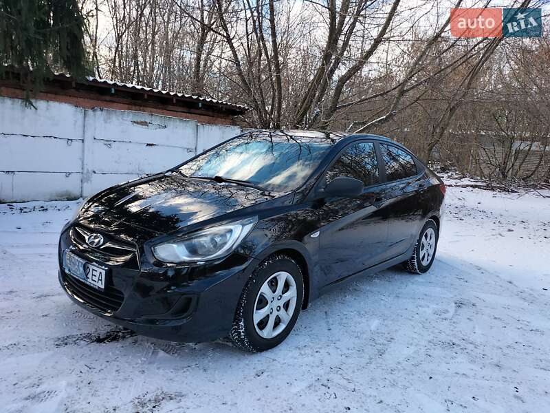 Hyundai Accent 2013