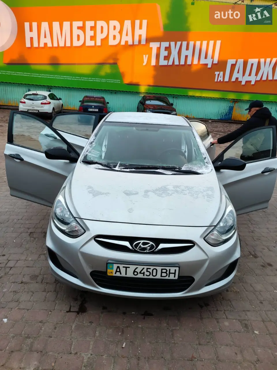 2011 Hyundai Accent - мініатюра 8