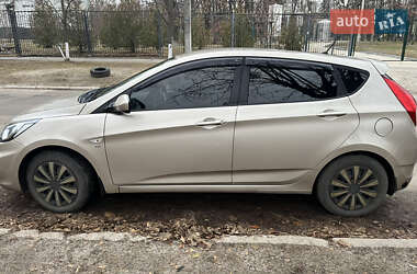 Хетчбек Hyundai Accent 2012 в 