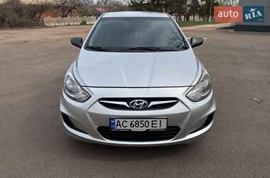 Седан Hyundai Accent 2011 в Кривому Розі