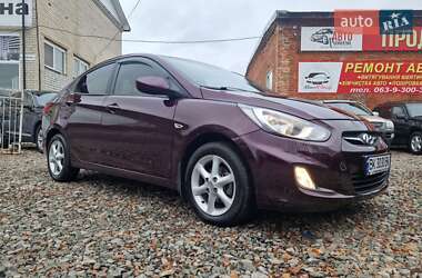 Седан Hyundai Accent 2011 в Смеле