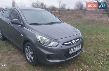 Хетчбек Hyundai Accent 2013 в Києві