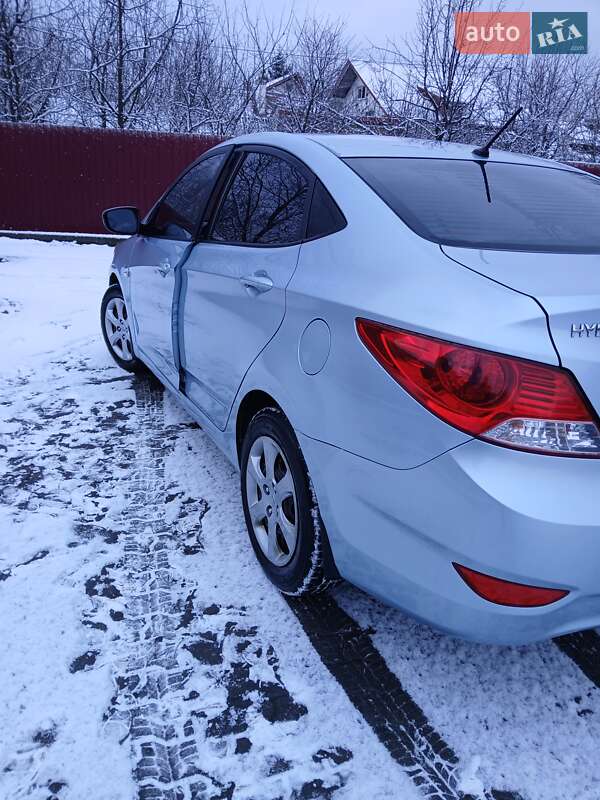 Седан Hyundai Accent 2011 в Львове